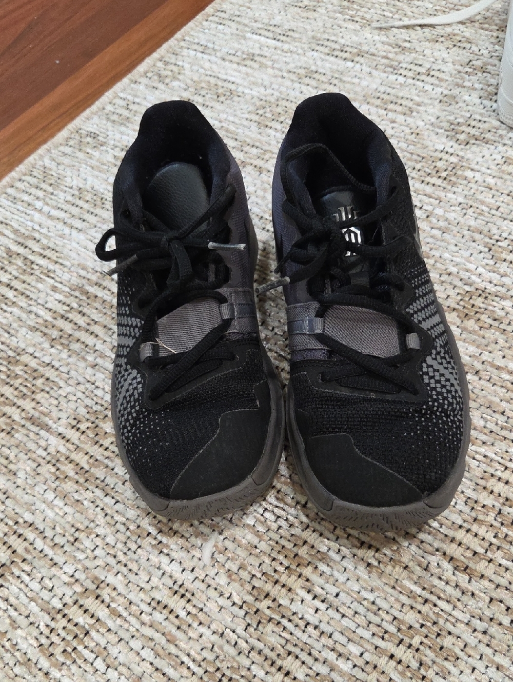 Nike Kids Black and Gray Knit Sneakers